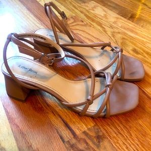 & Other Stories Square Toe Nude Sandals 36 / 6